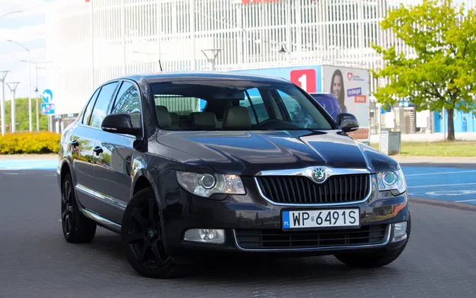 samochody osobowe Skoda Superb cena 24900 przebieg: 299540, rok produkcji 2008 z Płock